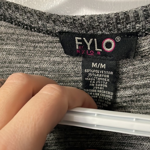 Light weight cardi - Picture 2 of 4